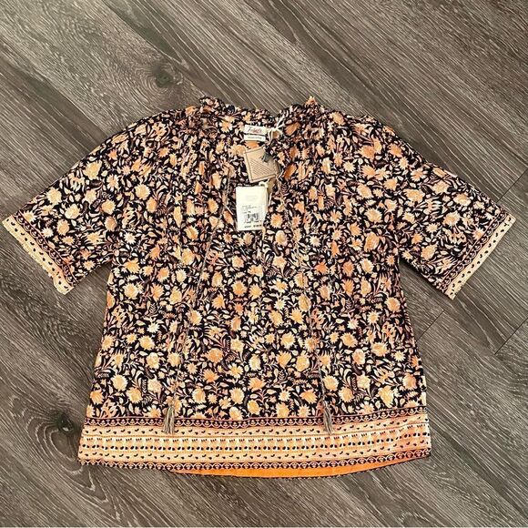 Faherty Arcadia Top  - Picture 1 of 7